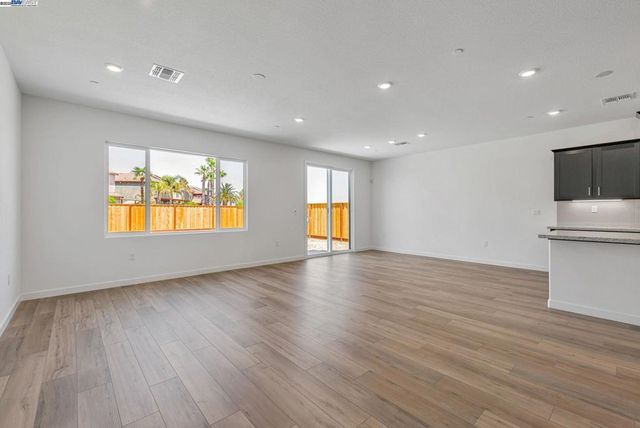 359 Astilbe Street, Discovery Bay, CA 94505