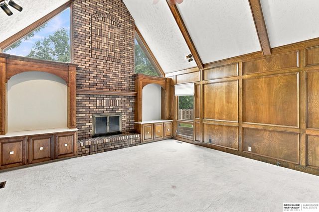 16509 Spring Circle, Omaha, NE 68130