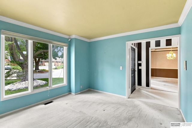 16509 Spring Circle, Omaha, NE 68130