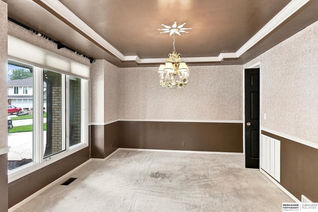 16509 Spring Circle, Omaha, NE 68130