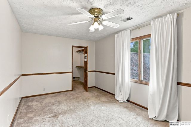 16509 Spring Circle, Omaha, NE 68130