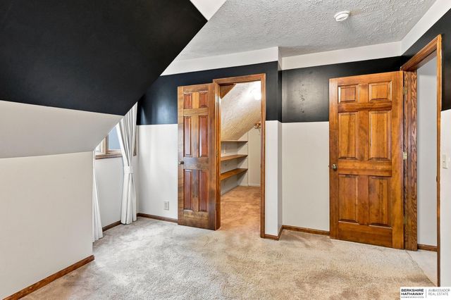 16509 Spring Circle, Omaha, NE 68130