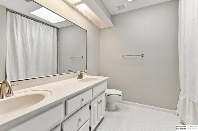 16509 Spring Circle, Omaha, NE 68130