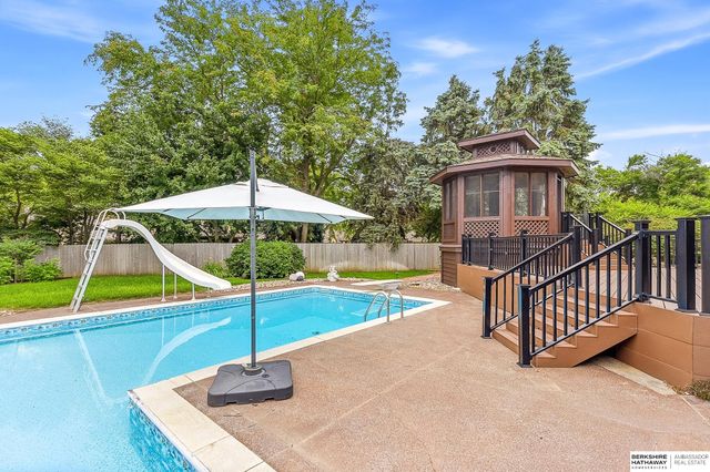 16509 Spring Circle, Omaha, NE 68130