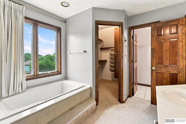 16509 Spring Circle, Omaha, NE 68130
