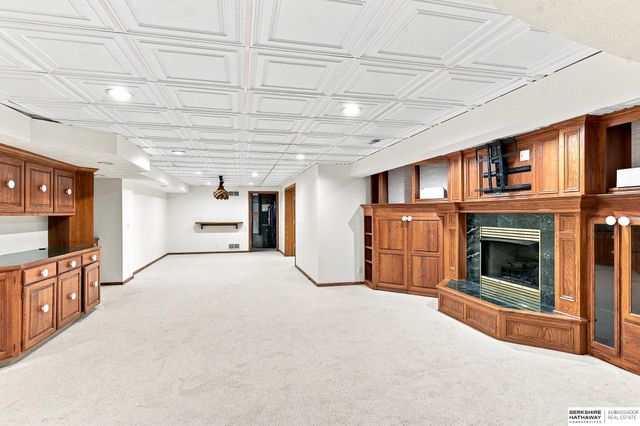 16509 Spring Circle, Omaha, NE 68130