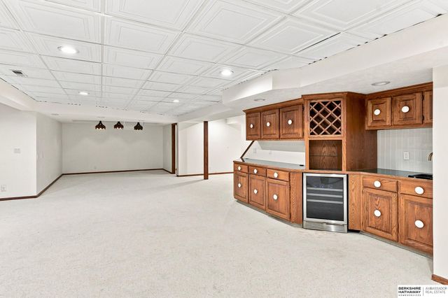 16509 Spring Circle, Omaha, NE 68130