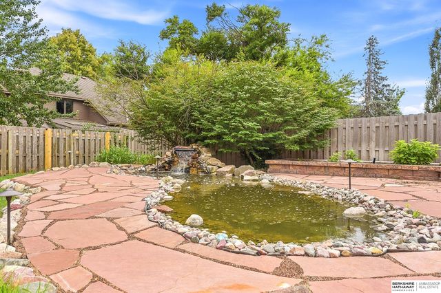 16509 Spring Circle, Omaha, NE 68130