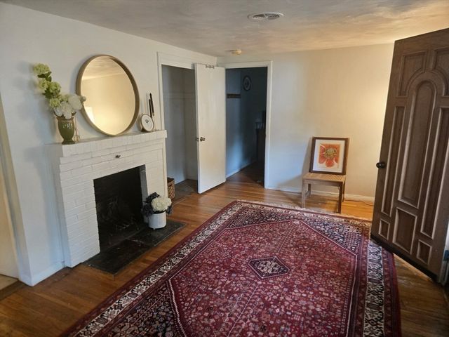 13 Park Lane, Wayland, MA 01778