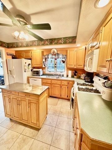 12 Cote Street, Amesbury, MA 01913