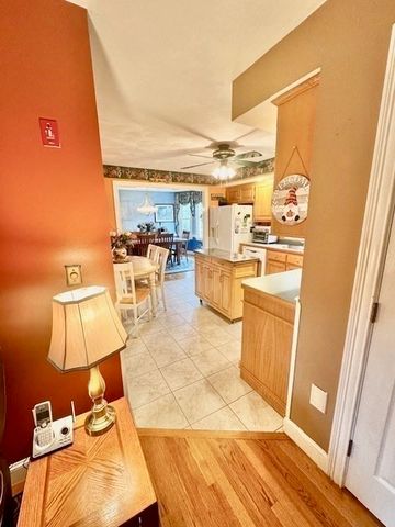 12 Cote Street, Amesbury, MA 01913