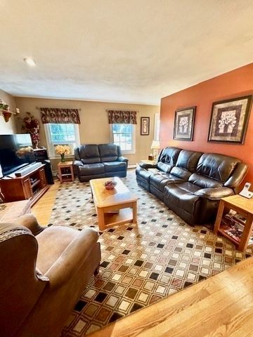 12 Cote Street, Amesbury, MA 01913