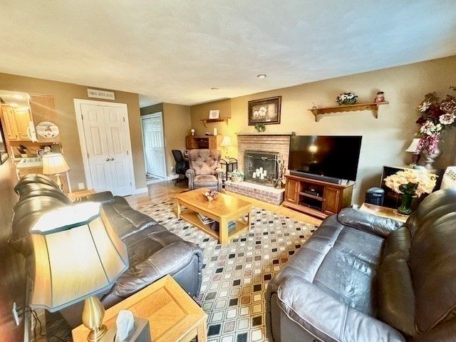 12 Cote Street, Amesbury, MA 01913