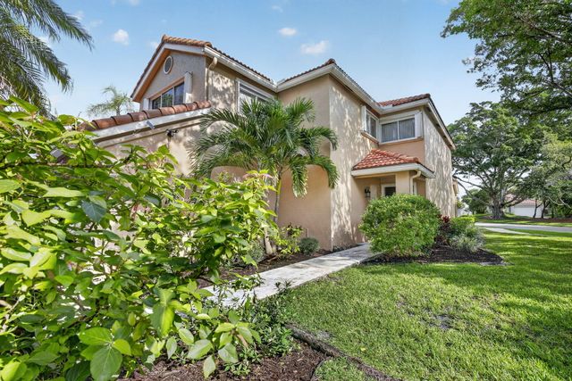 10111 NW 4th Street, Plantation, FL 33324