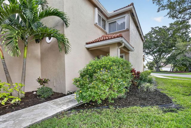 10111 NW 4th Street, Plantation, FL 33324