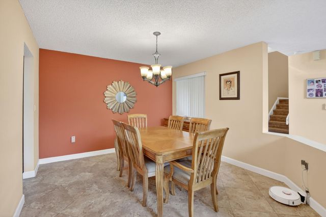 10111 NW 4th Street, Plantation, FL 33324