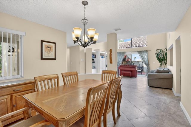 10111 NW 4th Street, Plantation, FL 33324