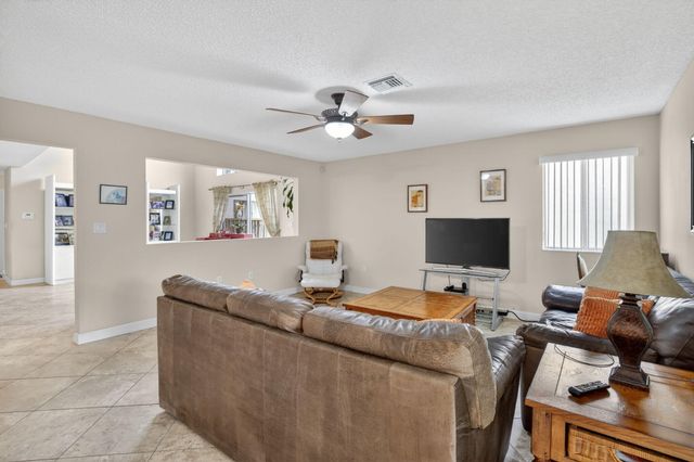 10111 NW 4th Street, Plantation, FL 33324