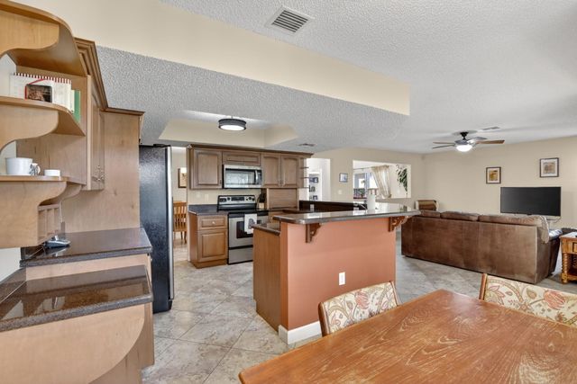 10111 NW 4th Street, Plantation, FL 33324