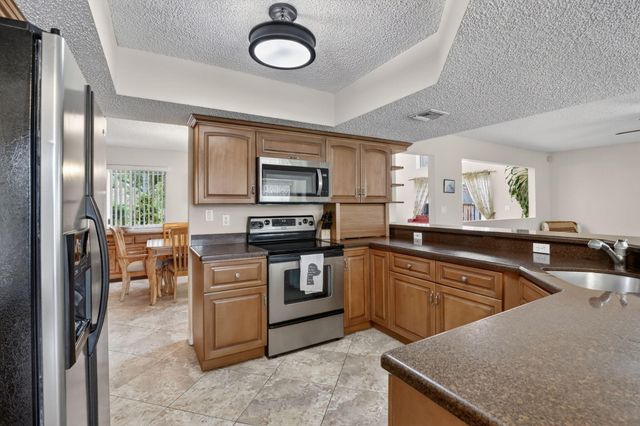 10111 NW 4th Street, Plantation, FL 33324
