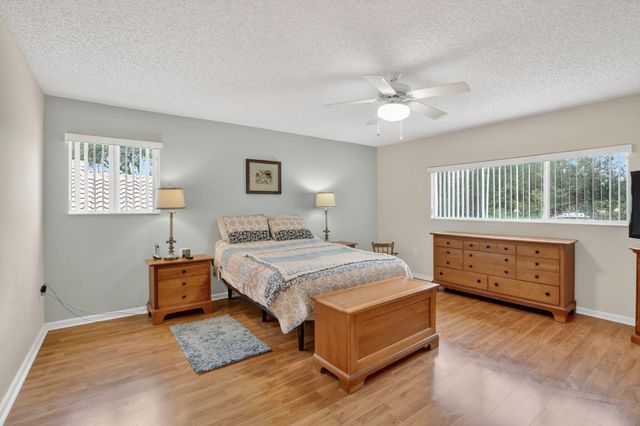 10111 NW 4th Street, Plantation, FL 33324