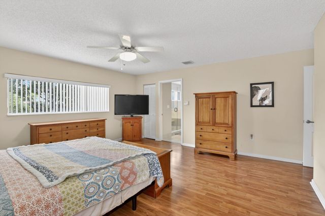 10111 NW 4th Street, Plantation, FL 33324