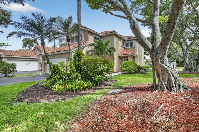 10111 NW 4th Street, Plantation, FL 33324