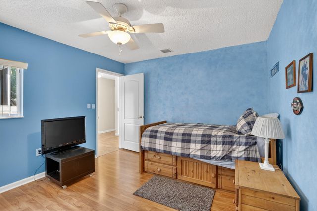 10111 NW 4th Street, Plantation, FL 33324