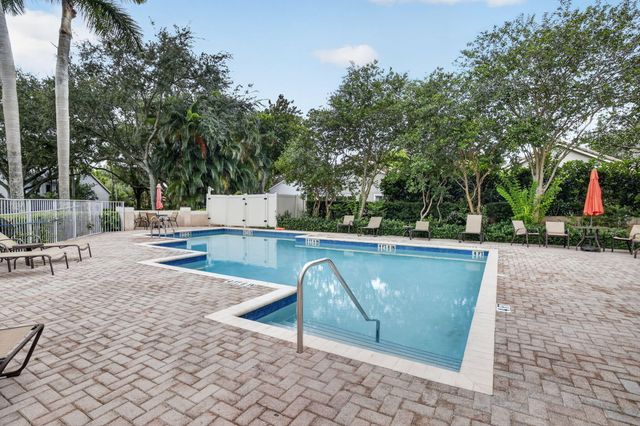 10111 NW 4th Street, Plantation, FL 33324