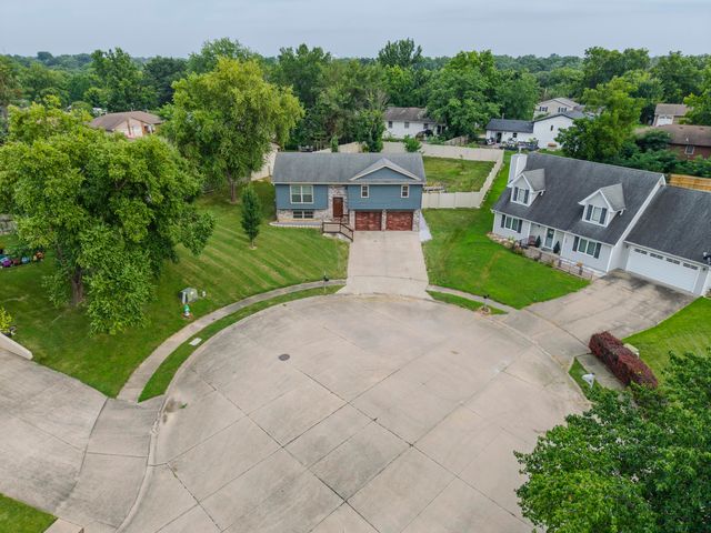 2102 SPECK CT, Columbia, MO 65202