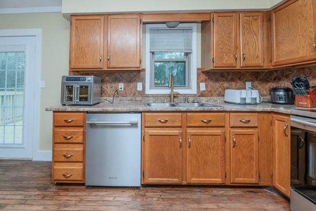 2102 SPECK CT, Columbia, MO 65202