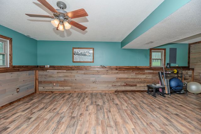 2102 SPECK CT, Columbia, MO 65202