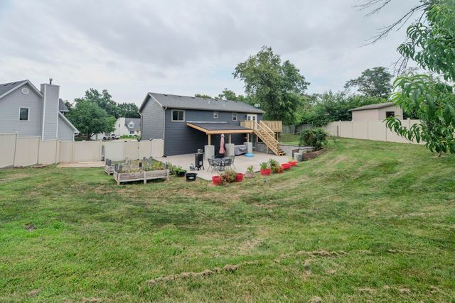 2102 SPECK CT, Columbia, MO 65202