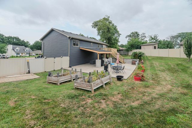 2102 SPECK CT, Columbia, MO 65202