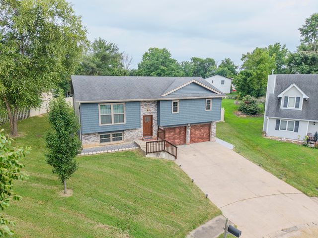 2102 SPECK CT, Columbia, MO 65202