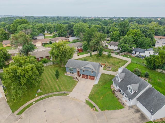 2102 SPECK CT, Columbia, MO 65202