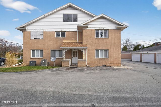 2130 Richards Road, 2, Ottawa Hills, OH 43606