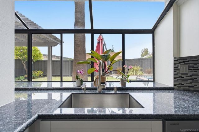 3926 Santa Nella Pl, San Diego, CA 92130