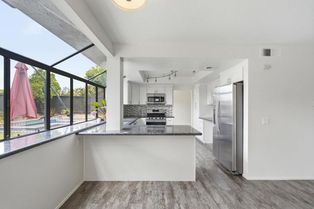 3926 Santa Nella Pl, San Diego, CA 92130