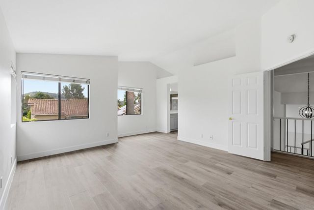 3926 Santa Nella Pl, San Diego, CA 92130