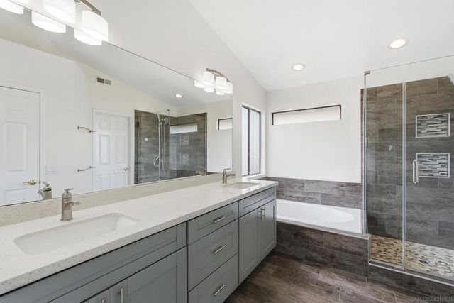 3926 Santa Nella Pl, San Diego, CA 92130