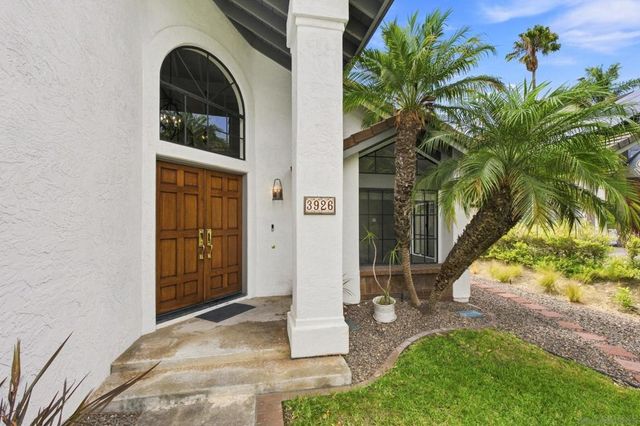3926 Santa Nella Pl, San Diego, CA 92130