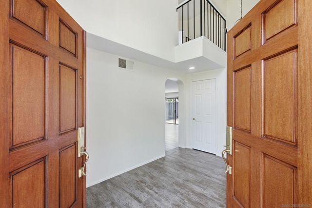 3926 Santa Nella Pl, San Diego, CA 92130