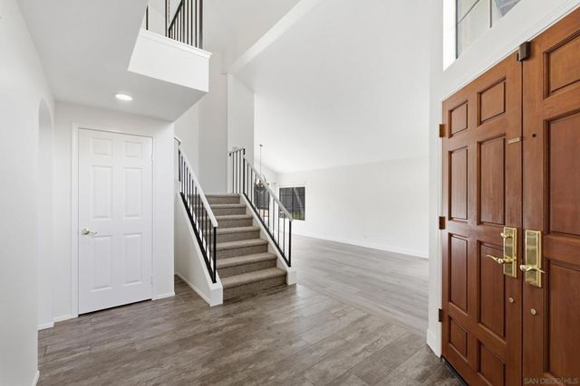 3926 Santa Nella Pl, San Diego, CA 92130