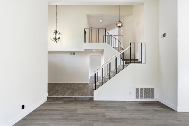 3926 Santa Nella Pl, San Diego, CA 92130