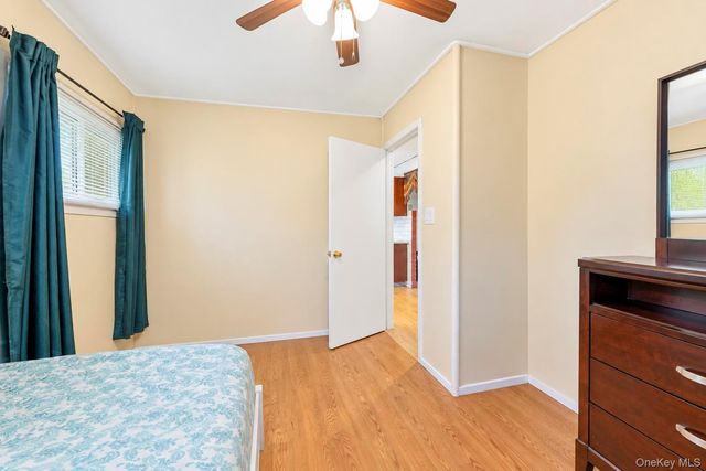 35 Meeting Lane, Hicksville, NY 11801