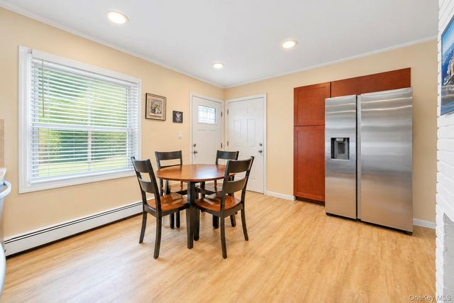 35 Meeting Lane, Hicksville, NY 11801