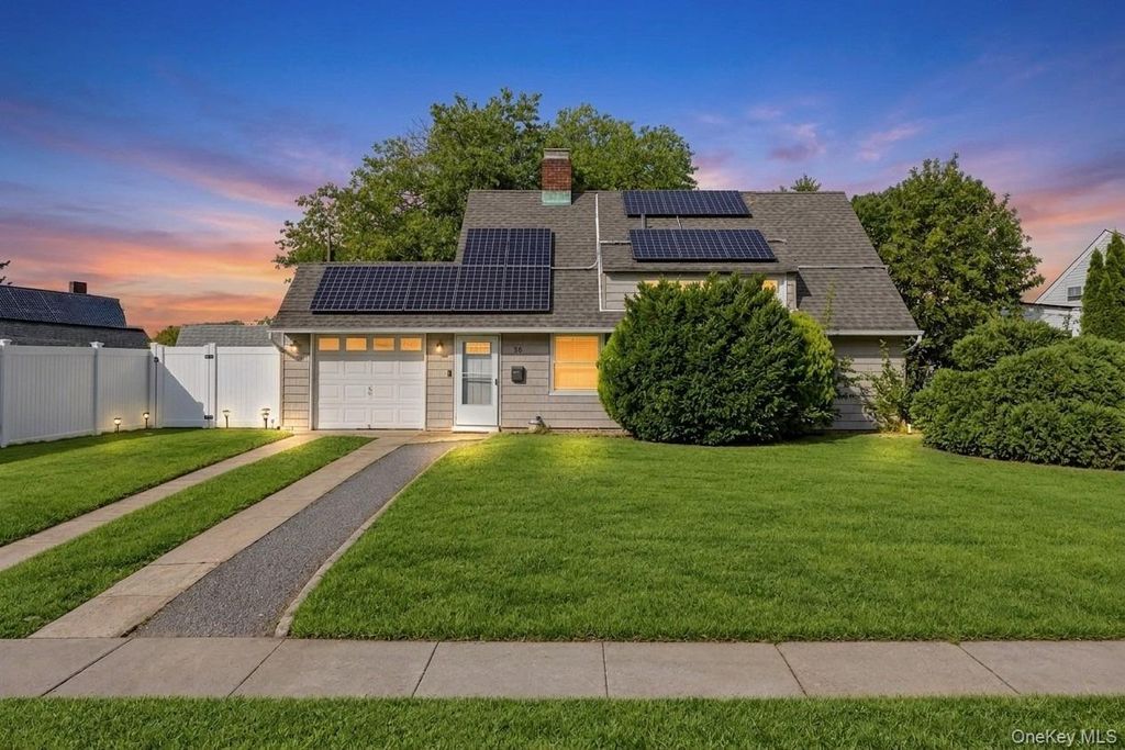 35 Meeting Lane, Hicksville, NY 11801 — exterior