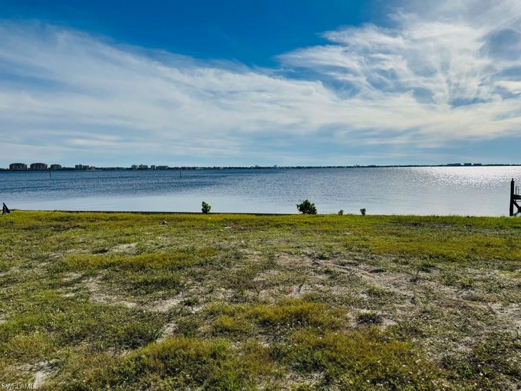 602 Coral DR, CAPE CORAL, FL 33904 — exterior