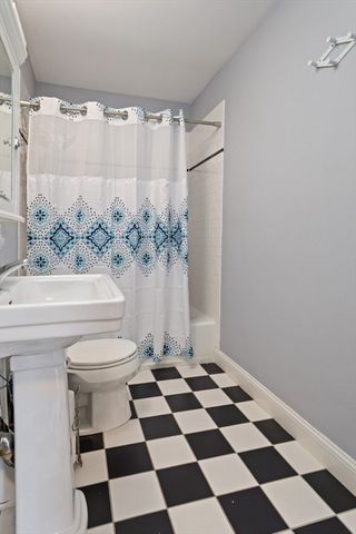 29 Ocean Ave 4, Salem, MA 01970